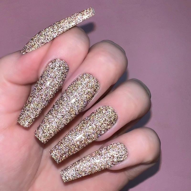 http://www.beautyzonesupply.com/cdn/shop/products/kiaraskydiamondfxgelpolishtoohaute05ozgfx104v_1200x1200.png?v=1646611941